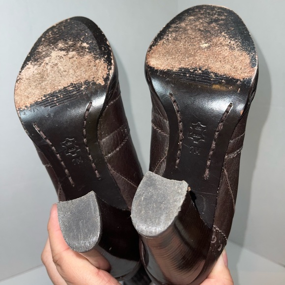 MICHAEL Michael Kors Oxford Brown Rippled Tall Leather 3"Heeled Boots EUC - Picture 5 of 9